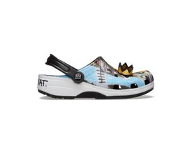 Sandália Crocs Jean Michel Basquiat X Classic Clog Black