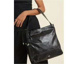 Bolsa Grande Couro Detalhe Com Peças De Metal - Preto - U