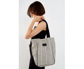 Bolsa Sacada Estampa Grid Gift